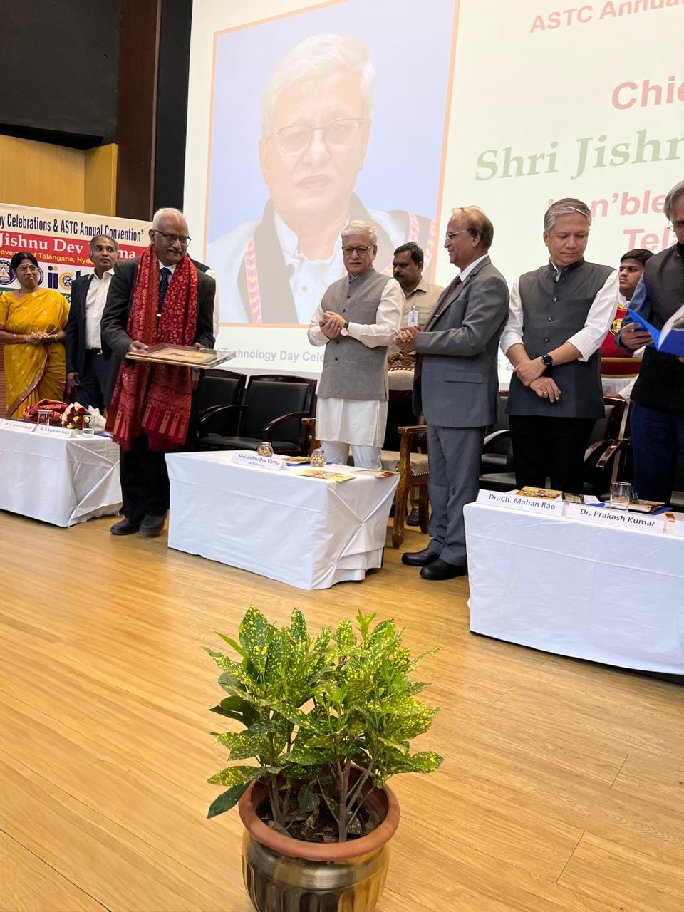 Lifetime-Achievement-Award-Honored-by-the-Governor