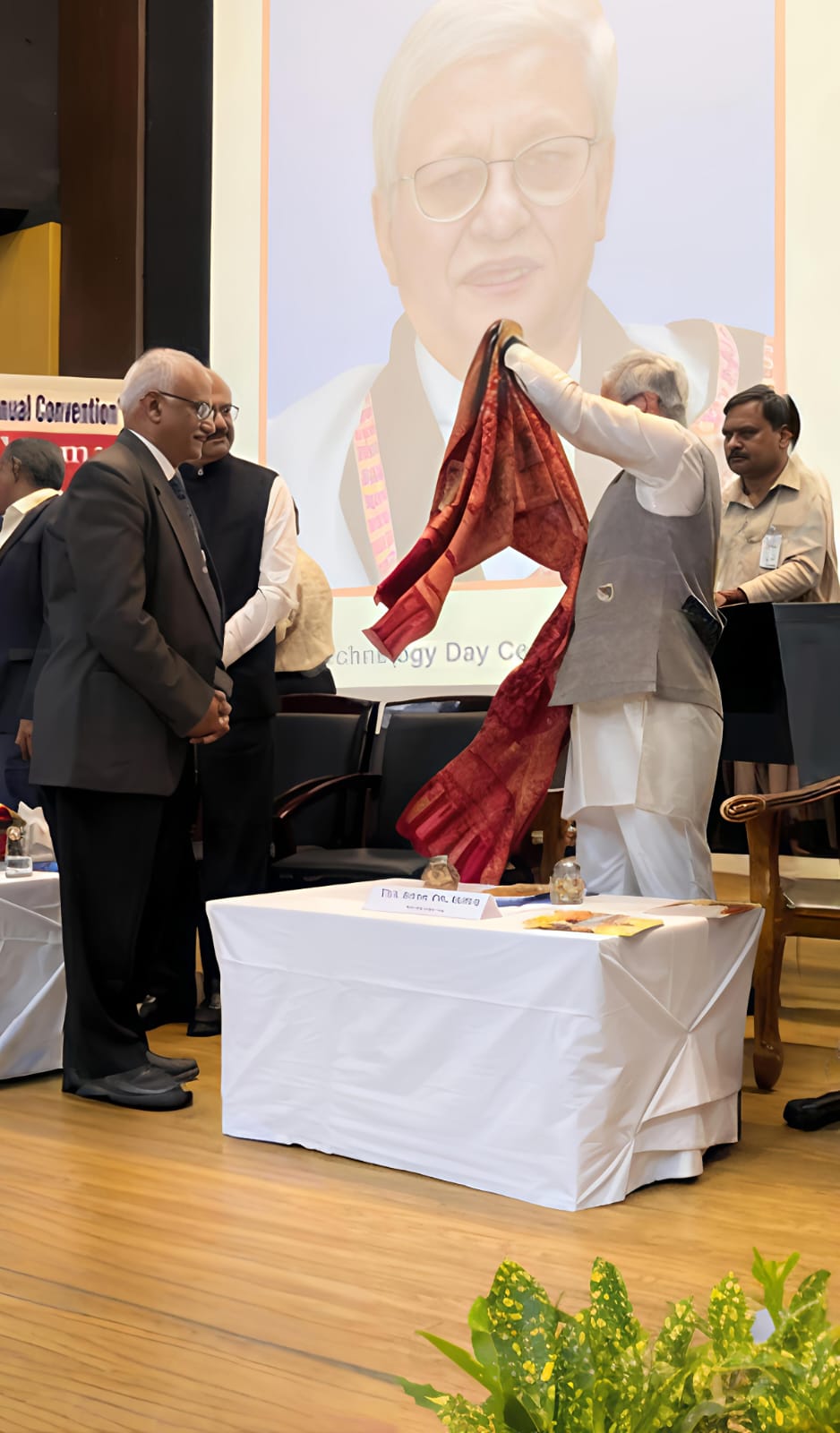 Lifetime-Achievement-Award-Honored-by-the-Governor